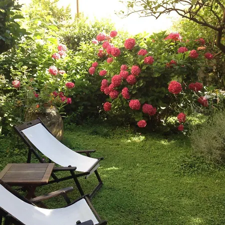 Il Giardino Incantato بيت ضيافة 4*